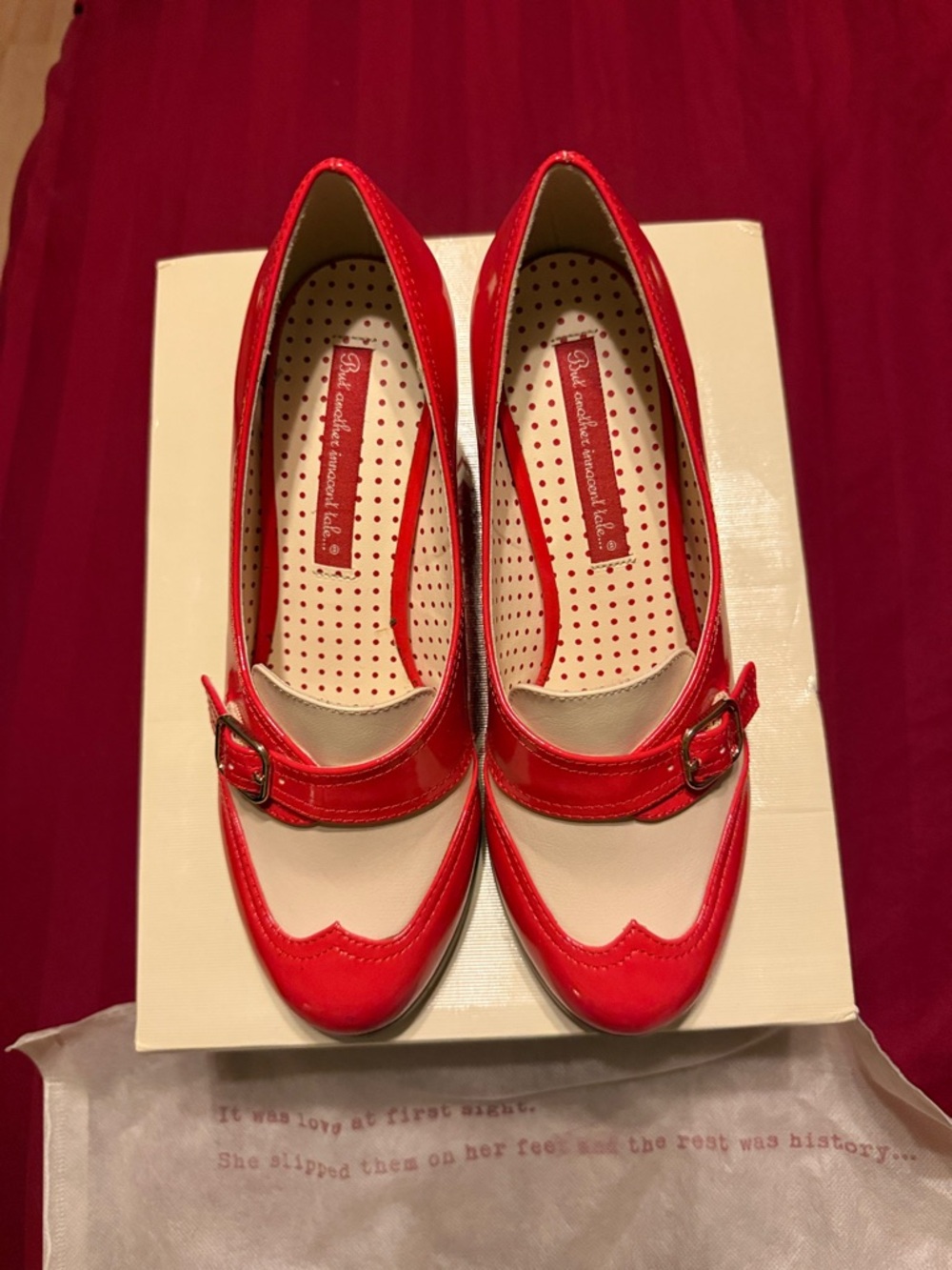 B.A.I.T. Footwear Retro Red Two-Tone Mary Jane Pumps with Buckle vintage style - Picture 3 of 10